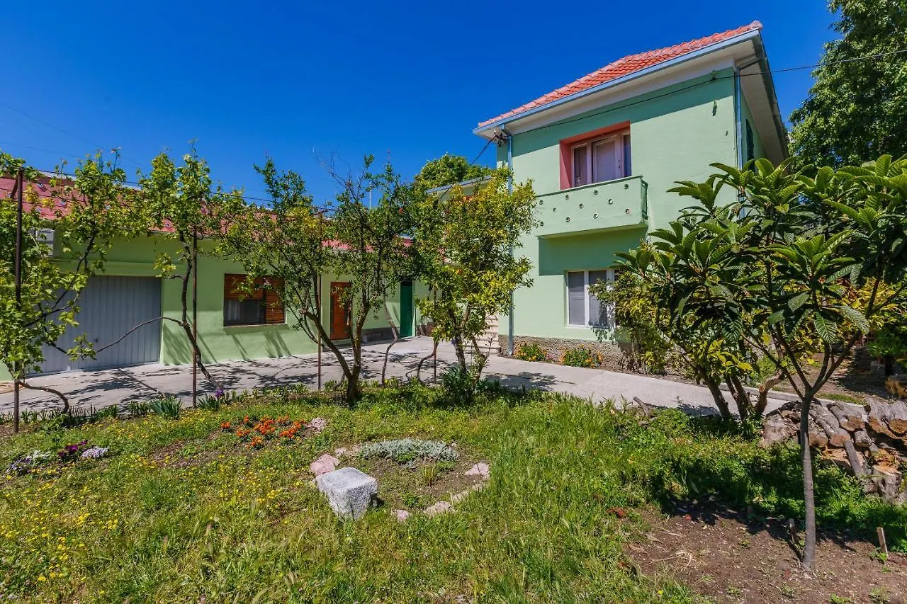 III Jelenko Hotel Kastela 0*,  Croatia